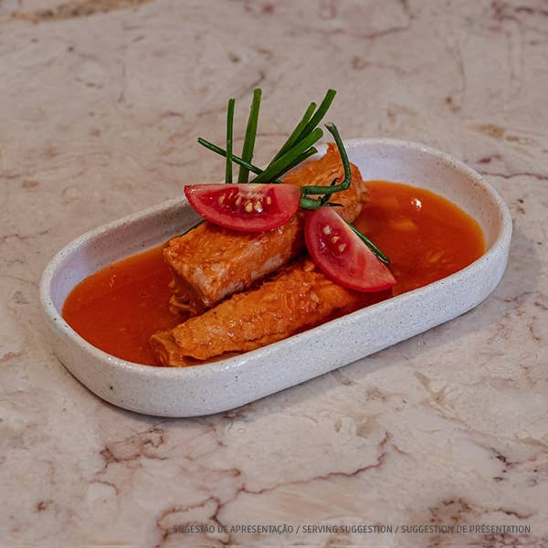 Thunfischfilets in Tomatensauce